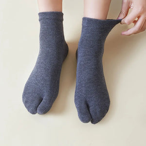 Mens Cotton Two Toe Solid Colour Socks