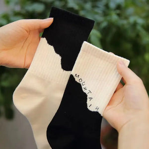Unisex 4 Pairs Of Unisex Fashionable Pattern Socks